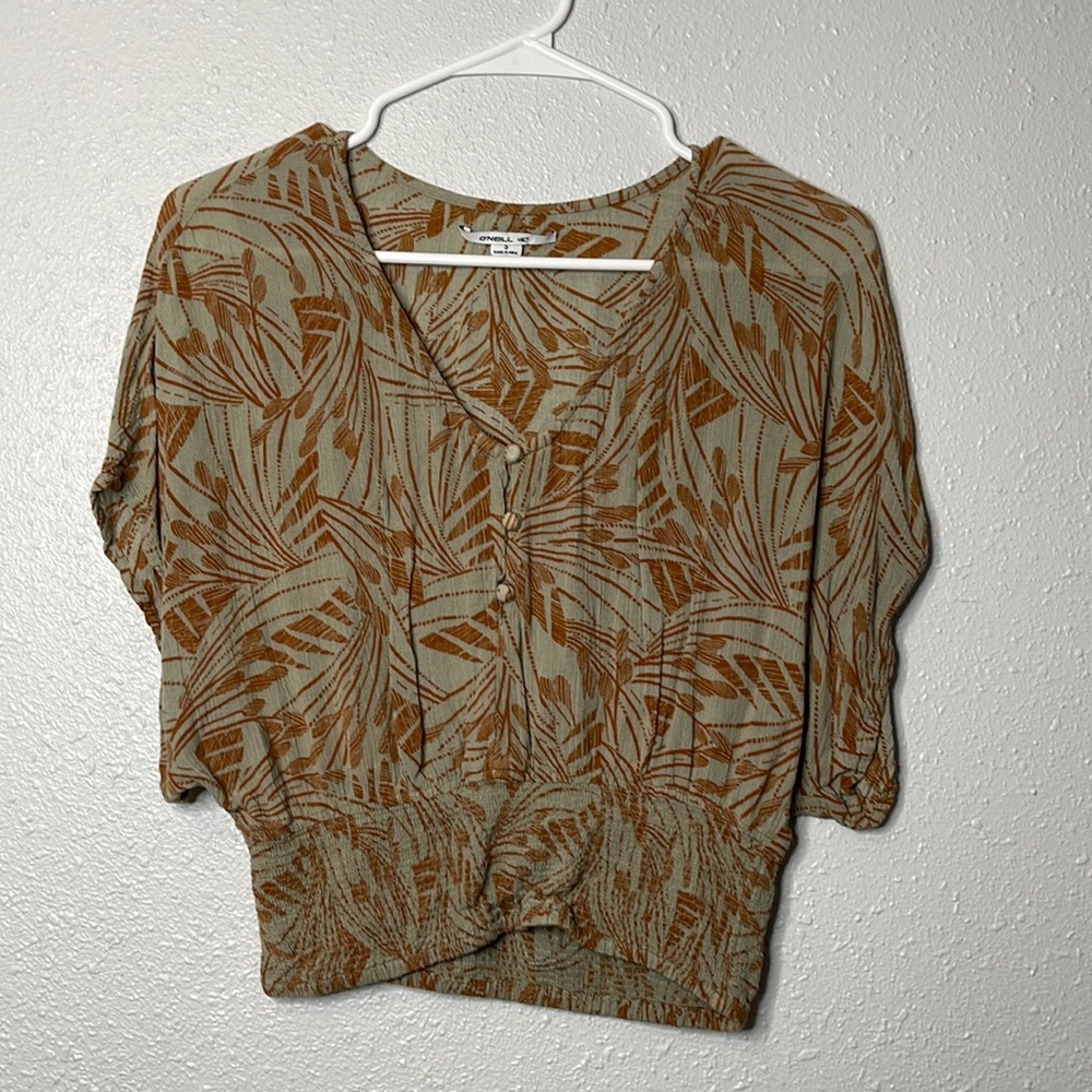 Women’s cropped short sleeve blouse